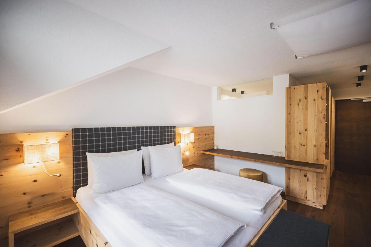 Hotel Broetz Rasùn di Sotto エクステリア 写真