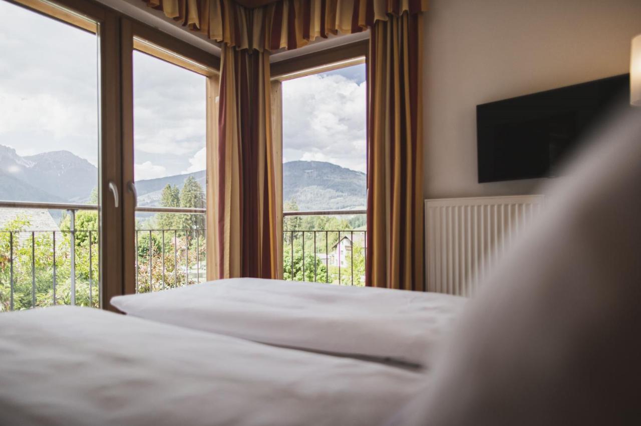Hotel Broetz Rasùn di Sotto エクステリア 写真