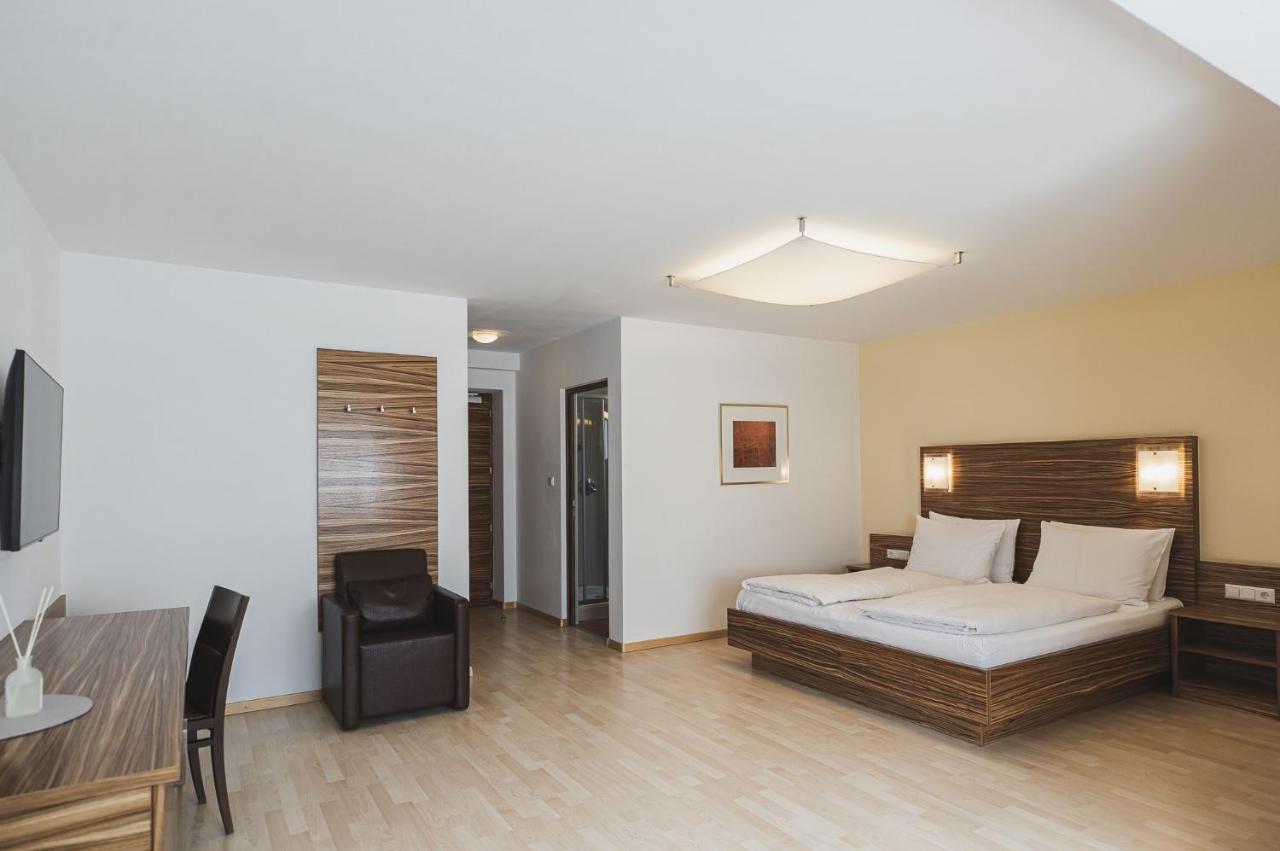 Hotel Broetz Rasùn di Sotto エクステリア 写真