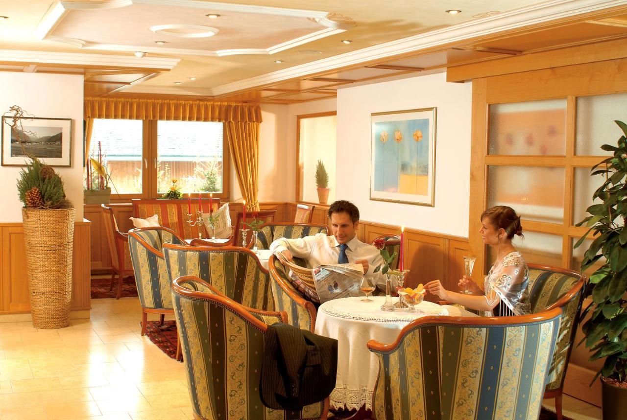 Hotel Broetz Rasùn di Sotto エクステリア 写真