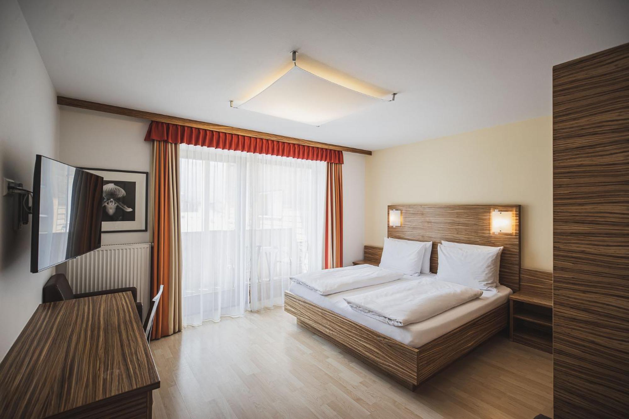 Hotel Broetz Rasùn di Sotto エクステリア 写真
