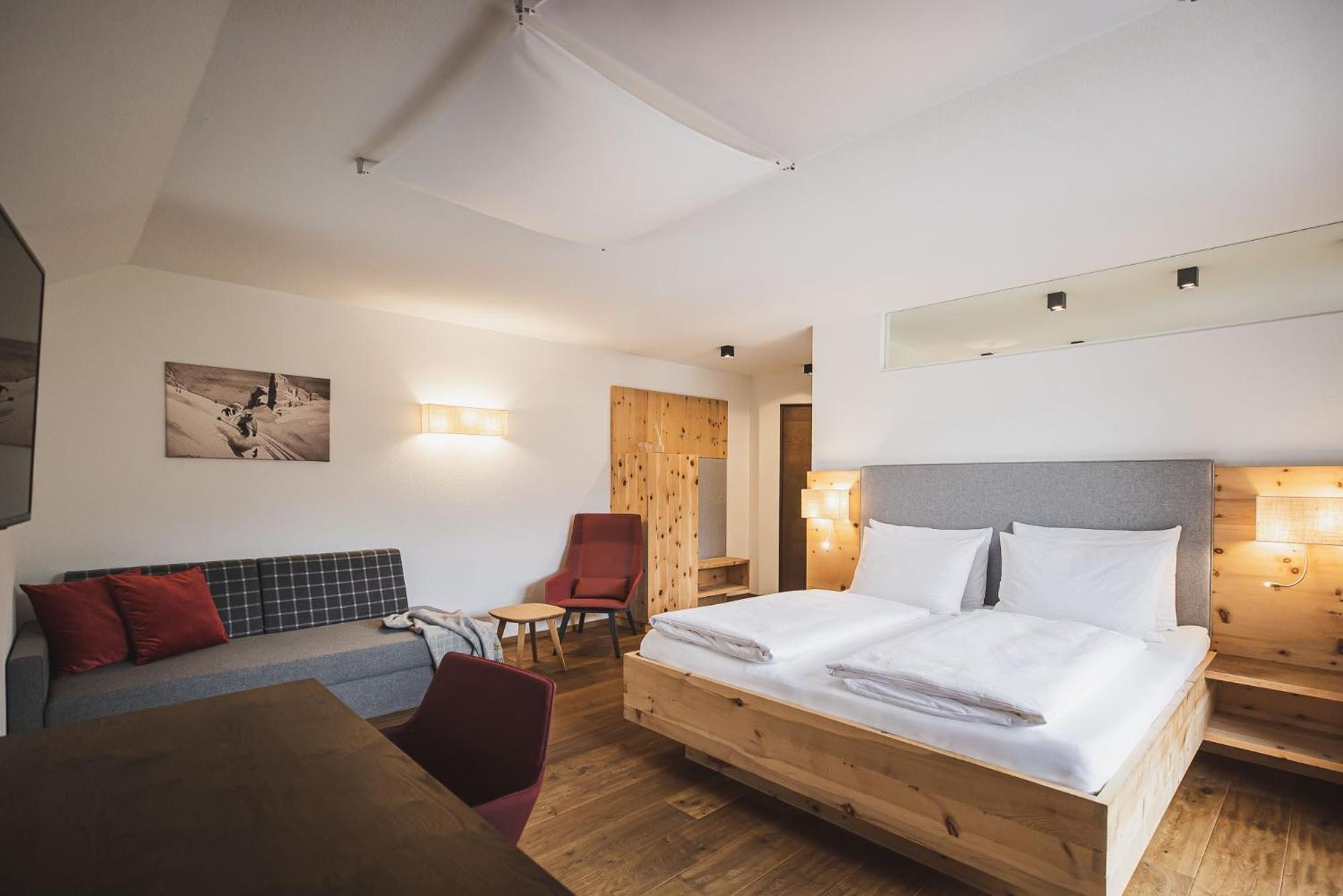 Hotel Broetz Rasùn di Sotto エクステリア 写真
