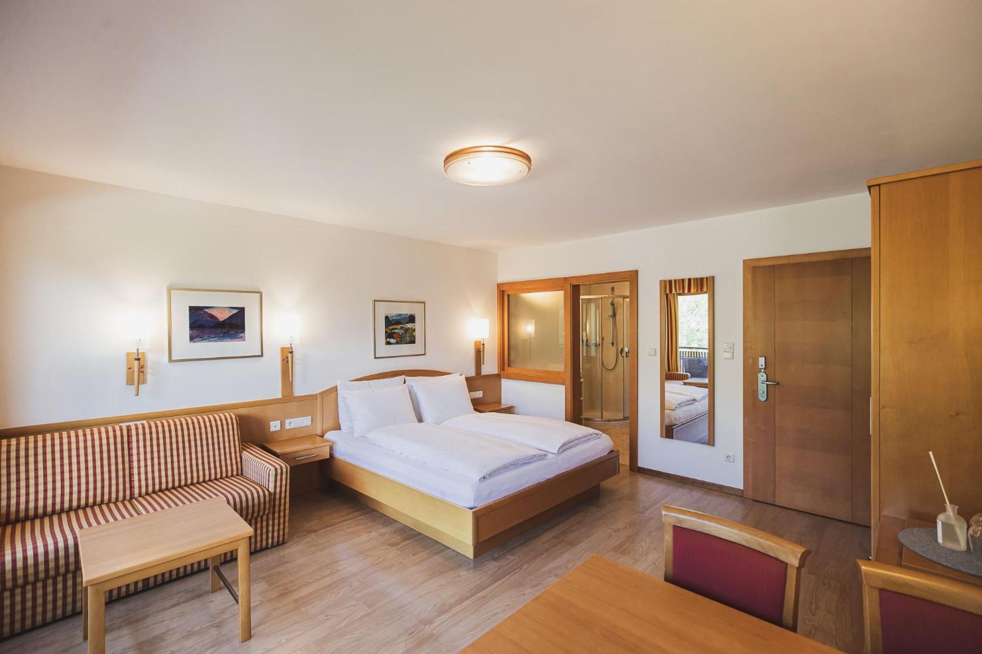 Hotel Broetz Rasùn di Sotto エクステリア 写真